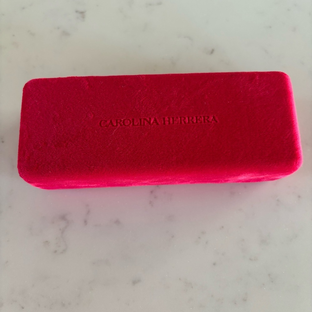 Carolina Herrera Red Velvety‎ Glasses Case